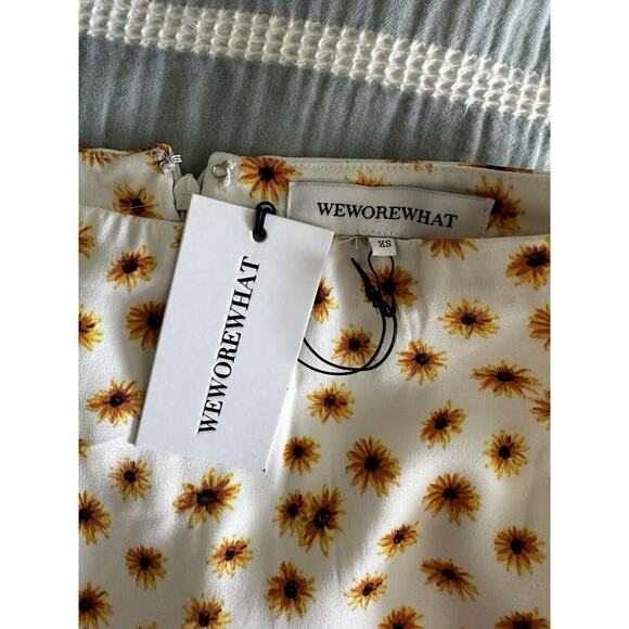 New WeWoreWhat Mini Slip Skirt Ditsy Daisies Floral Ivory Multi Print Size XS - Picture 4 of 4